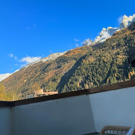 شقة Cocon Au Coeur De Chamonix Avec Parking Gratuit المظهر الخارجي الصورة